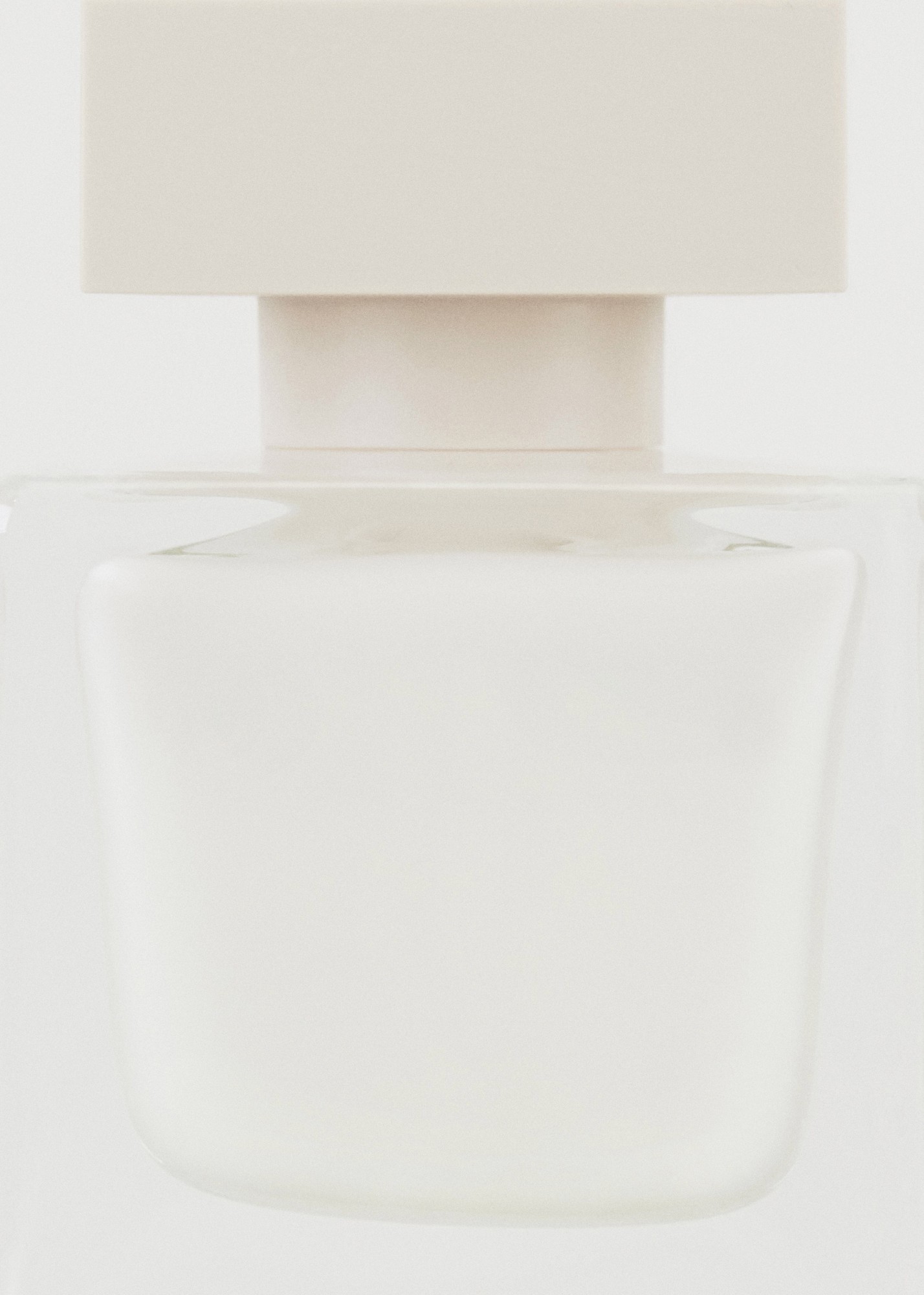 bloom_narciso_crop_hd_10-17.26.26.jpg